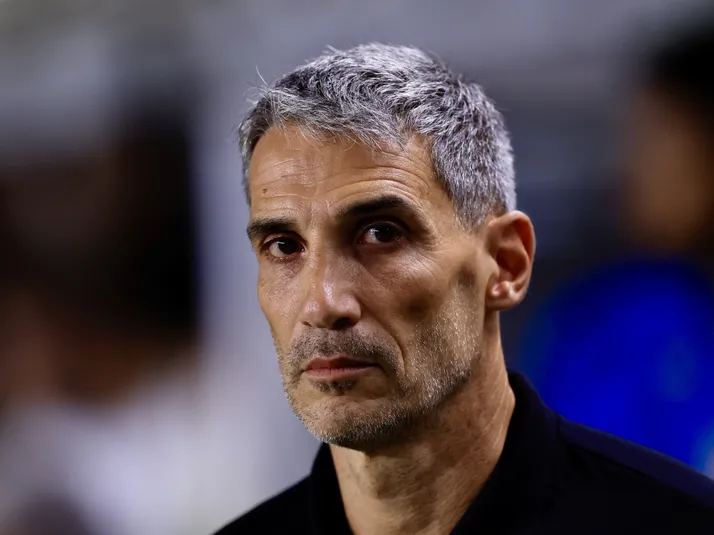 Após derrota do Santos, Vojvoda projeta clássicos contra o São Paulo