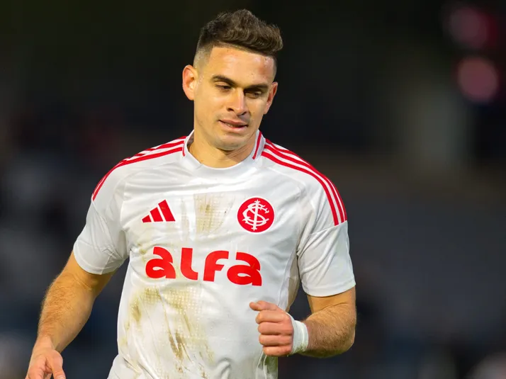 River Plate abre conversas com Internacional para contratar Borré