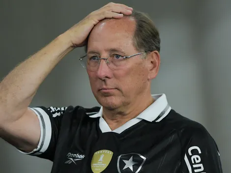 Justiça proíbe Textor de vender jogadores do Botafogo e exige esclarecimentos