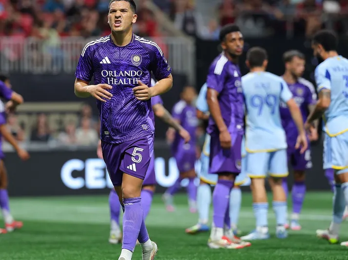 Alvo do Inter, uruguaio César Araújo fica perto do Tigres