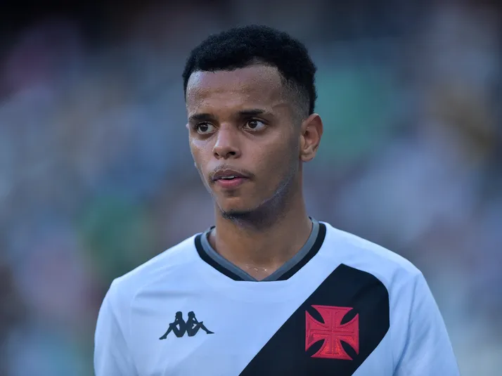 Vasco acerta empréstimo de Riquelme ao Panserraikos-GRE após aval de Diniz