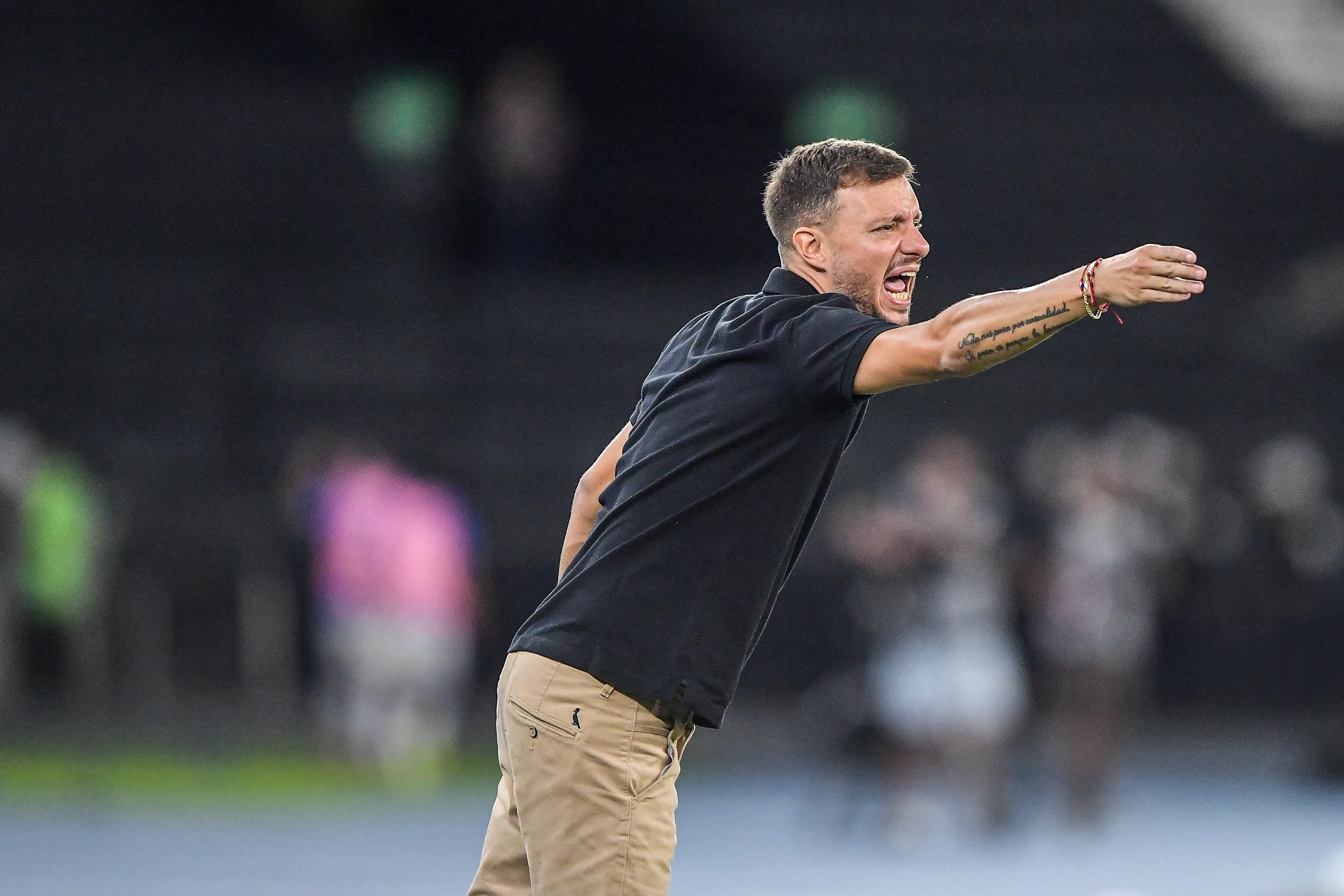 RJ – RIO DE JANEIRO – 29/01/2026 – BRASILEIRO A 2026, BOTAFOGO X CRUZEIRO – Martin Anselmi tecnico do Botafogo durante partida contra o Cruzeiro no estadio Engenhao pelo campeonato Brasileiro A 2026. Foto: Thiago Ribeiro/AGIF