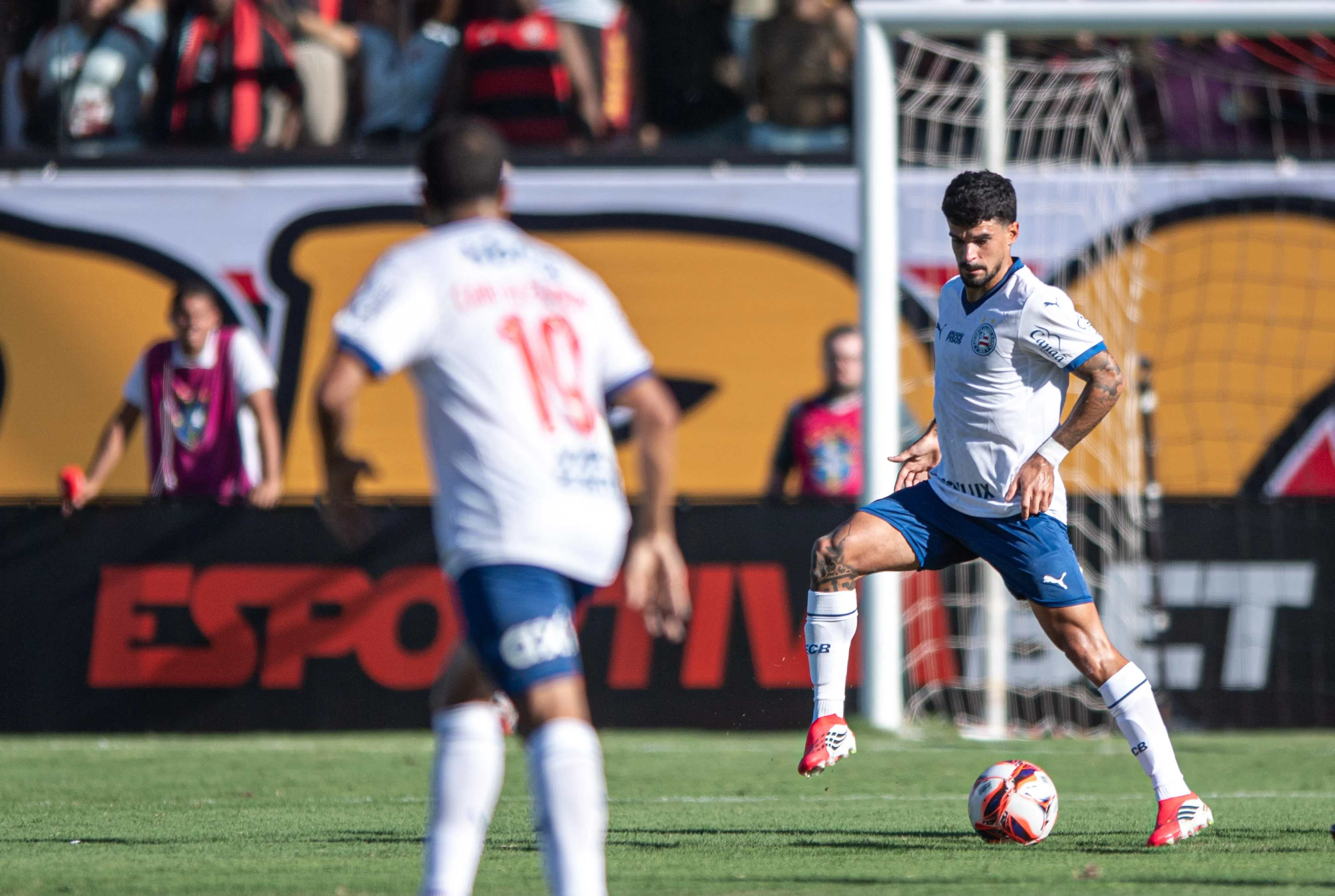 BA – SALVADOR – 25/01/2026 – BAIANO 2026, VITORIA X BAHIA – Cauly jogador do Bahia durante partida contra o Vitoria no estadio Barradao pelo campeonato Baiano 2026. Foto: Jhony Pinho/AGIF