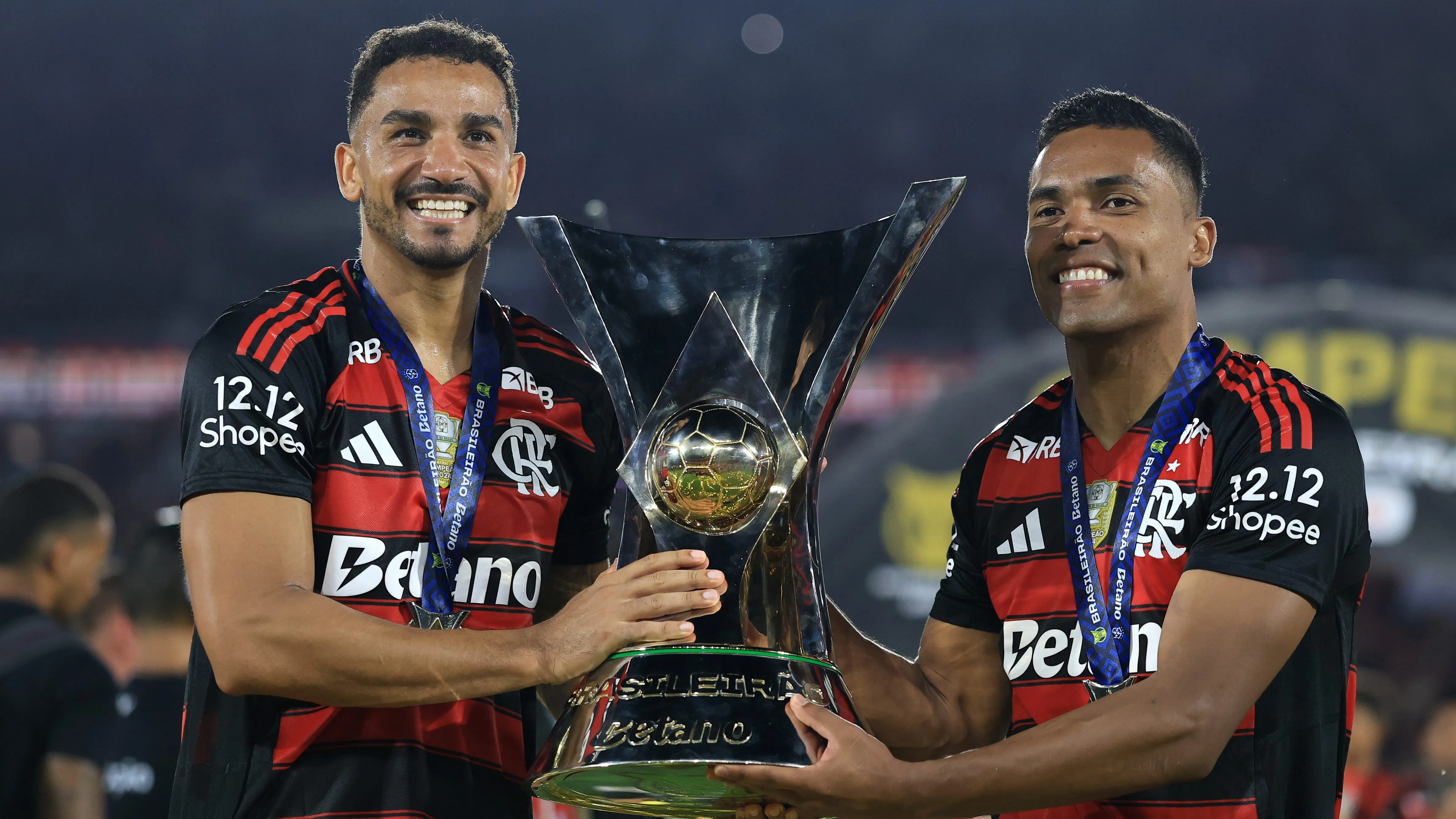 Danilo e Alex Sandro. (Photo by Buda Mendes/Getty Images)