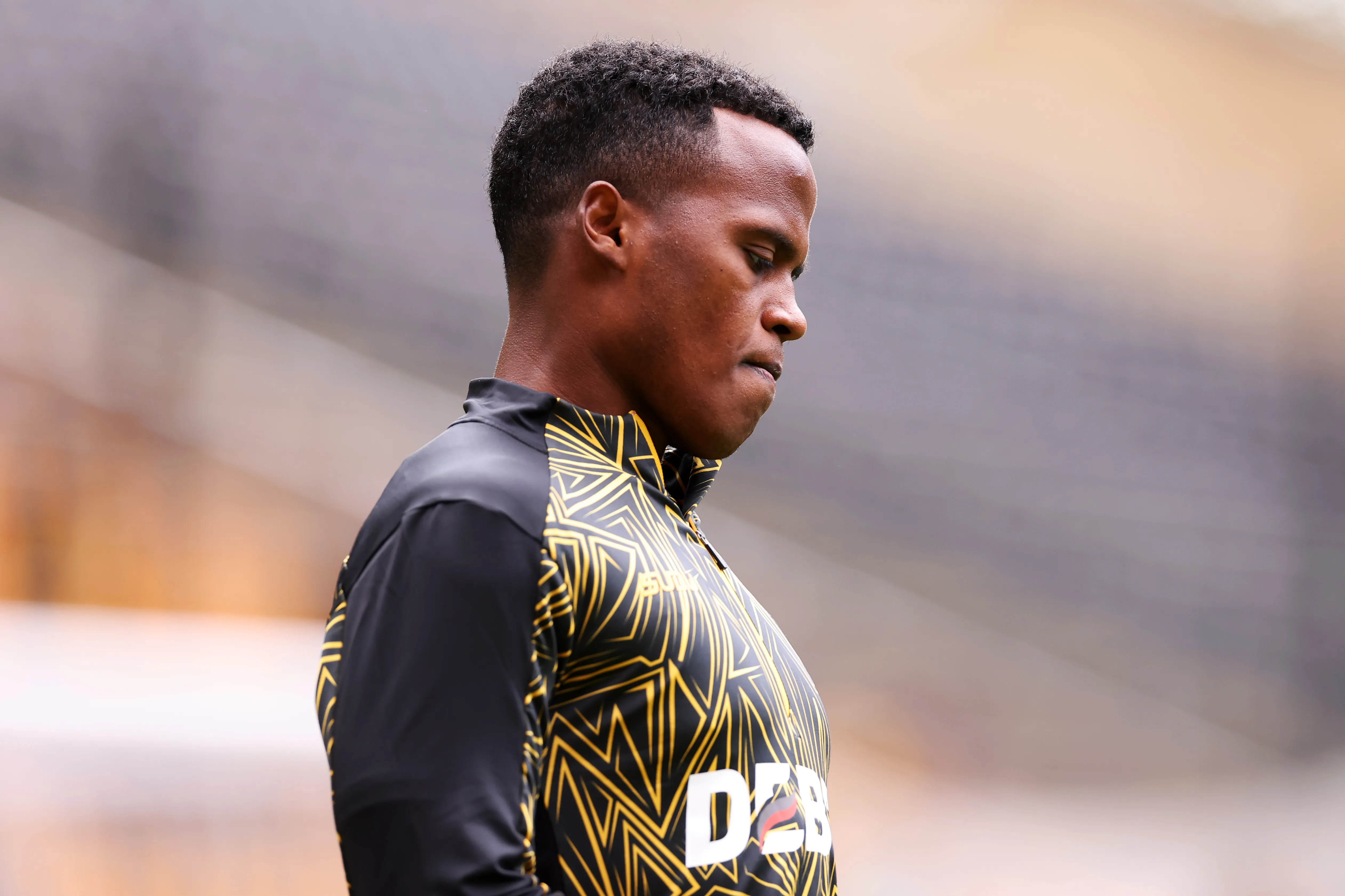 WOLVERHAMPTON, ENGLAND – AUGUST 09: Jhon Arias of Wolverhampton Wanderers warms up ahead of the pre-season friendly match between Wolverhampton Wanderers and Celta Vigo at Molineux on August 09, 2025 in Wolverhampton, England. (Photo by Jack Thomas/Getty Images)