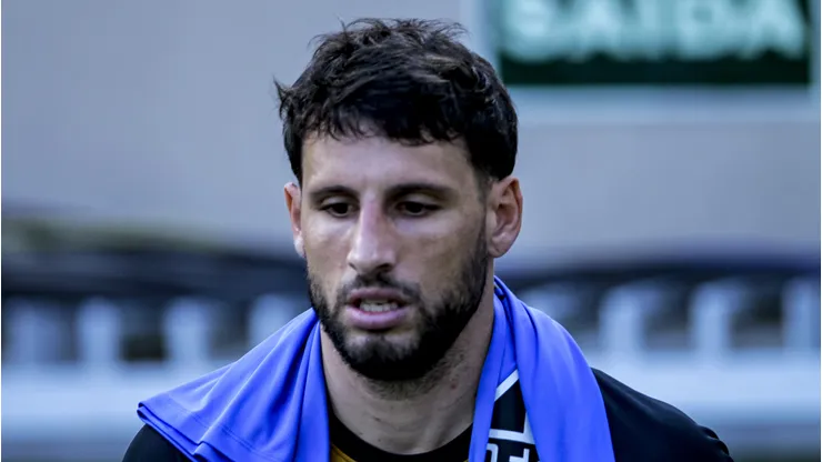 Calleri pode desfalcar o São Paulo no clássico.