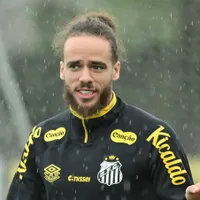 Santos toma decisão e libera Brahimi para buscar novo clube