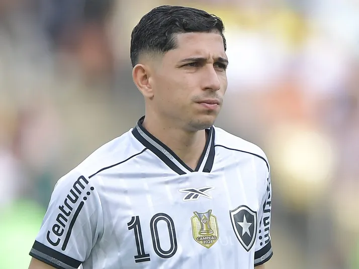 Savarino fala pela primeira vez sobre sua saída do Botafogo