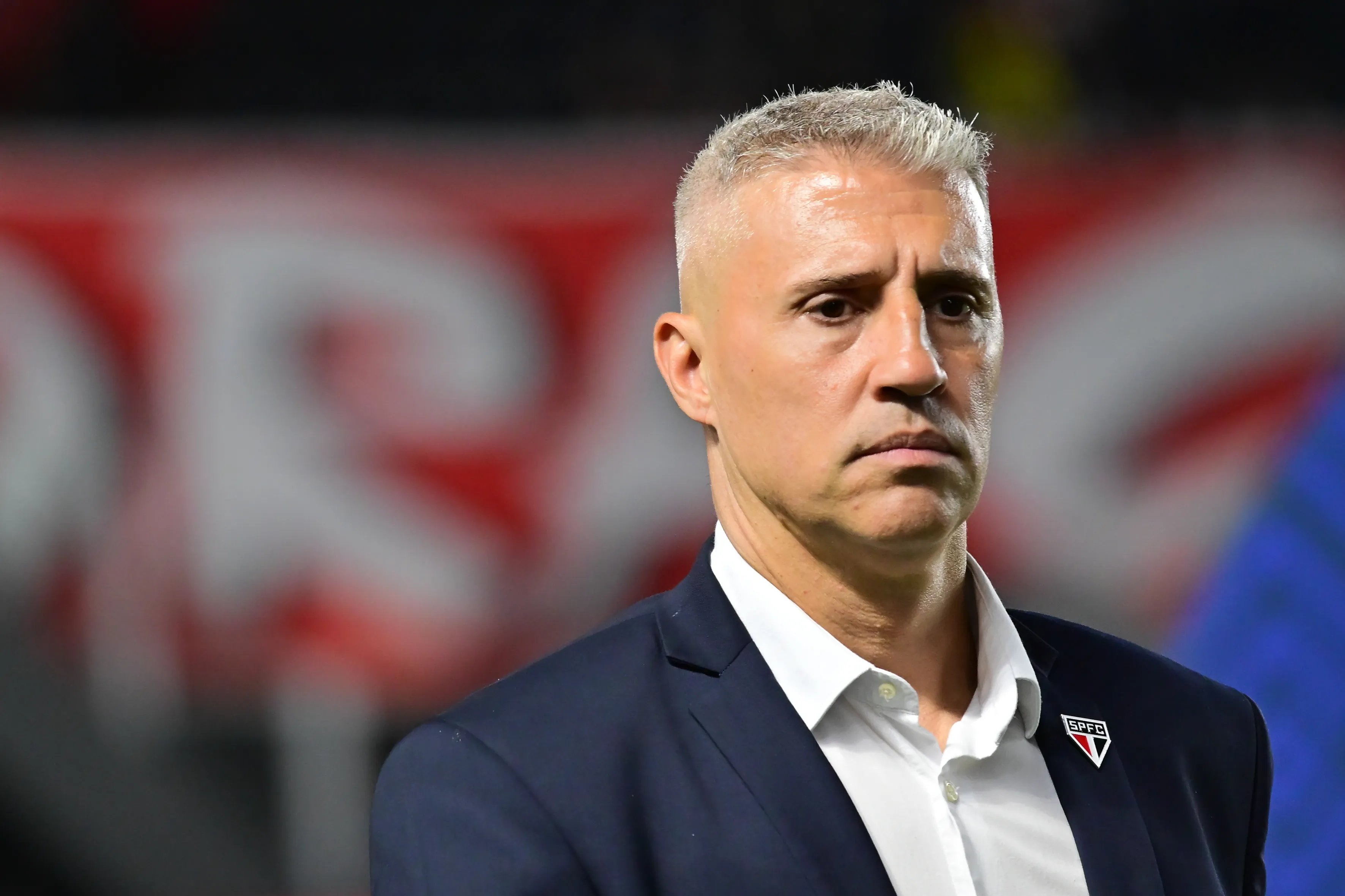 Crespo durante partida contra o Internacional no Campeonato Brasileiro de 2025.  Foto: Jota Erre/AGIF