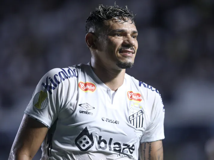 Coritiba vê necessidade de mais três reforços para a Série A