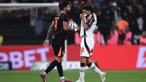 De Arrascaeta jogador do Flamengo comemora seu gol durante partida contra o Corinthians no estadio Arena Corinthians pelo campeonato Brasileiro A 2025. Foto: Ettore Chiereguini/AGIF
