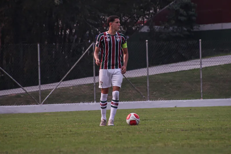 Davi Schuindt atuando no sub-20 do Fluminense em 2024 – Foto: Leonardo Brasil/Fluminense FC