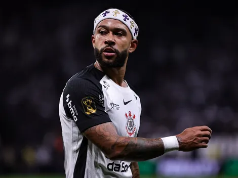 Dorival Júnior sai em defesa de Memphis Depay após críticas no Corinthians