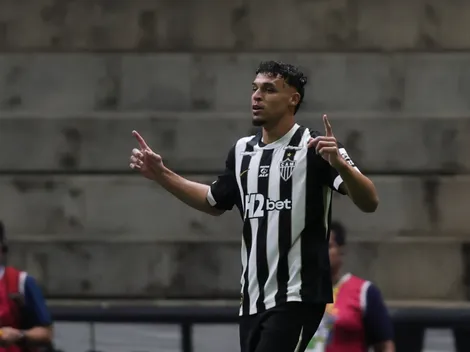 Victor Hugo relembra clássico com Cruzeiro e se rende à torcida do Atletico-MG