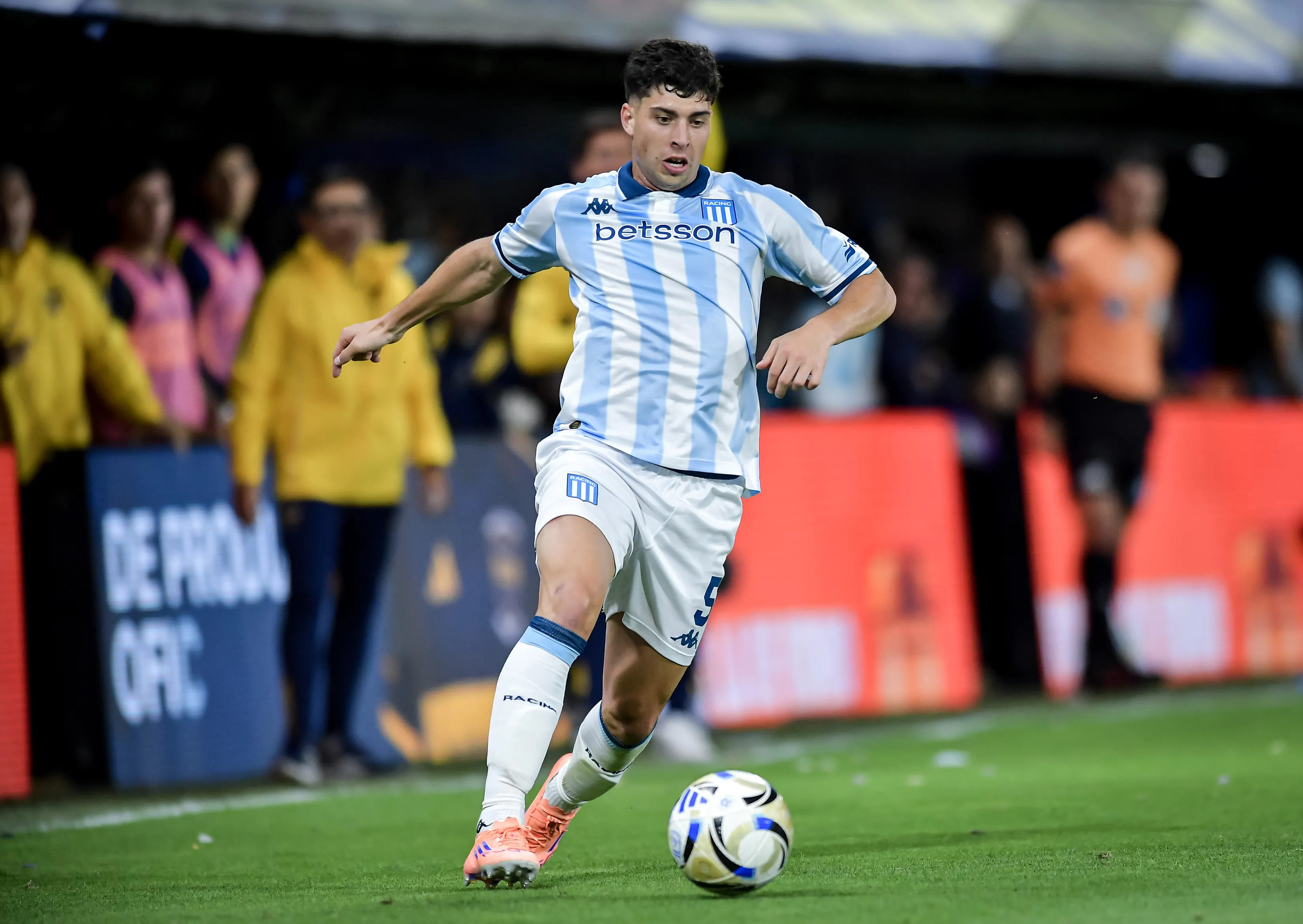 Juan Nardoni está perto de jogar pelo Grêmio. Foto: Marcelo Endelli/Getty Images