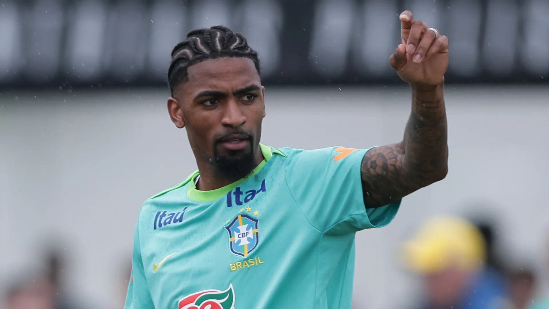 Alexsandro, alvo do Flamengo, pode fechar com o Palmeiras (Imagem: Ettore Chiereguini/AGIF)