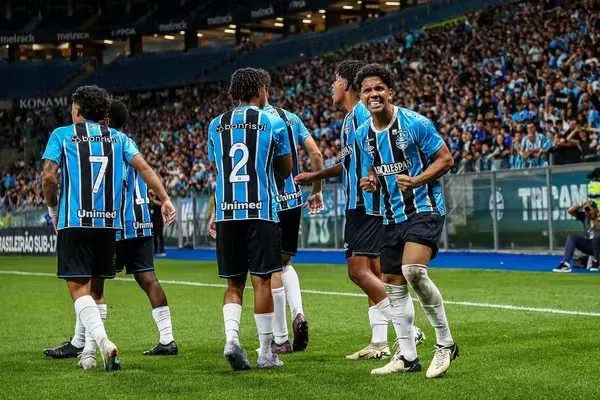 João Borne comemorando gol pelo sub-17 do Grêmio. Foto: ANGELO PIERETTI/GRÊMIO FBPA