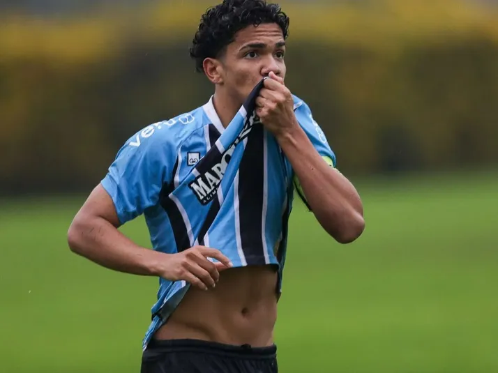 Hoffenheim planeja proposta por João Borne, joia do Grêmio