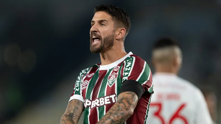 Everaldo durante confronto contra o Internacional na Copa do Brasil de 2025.