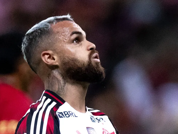 Michael manda recado de despedida para a torcida do Flamengo