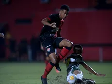 Carlinhos detona gramado de duelo entre Remo e São Francisco