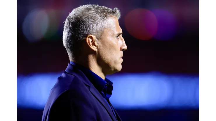 Hernan Crespo tecnico do Sao Paulo durante partida contra o Santos no estadio Morumbi pelo campeonato Paulista 2026. Foto: Marcello Zambrana/AGIF