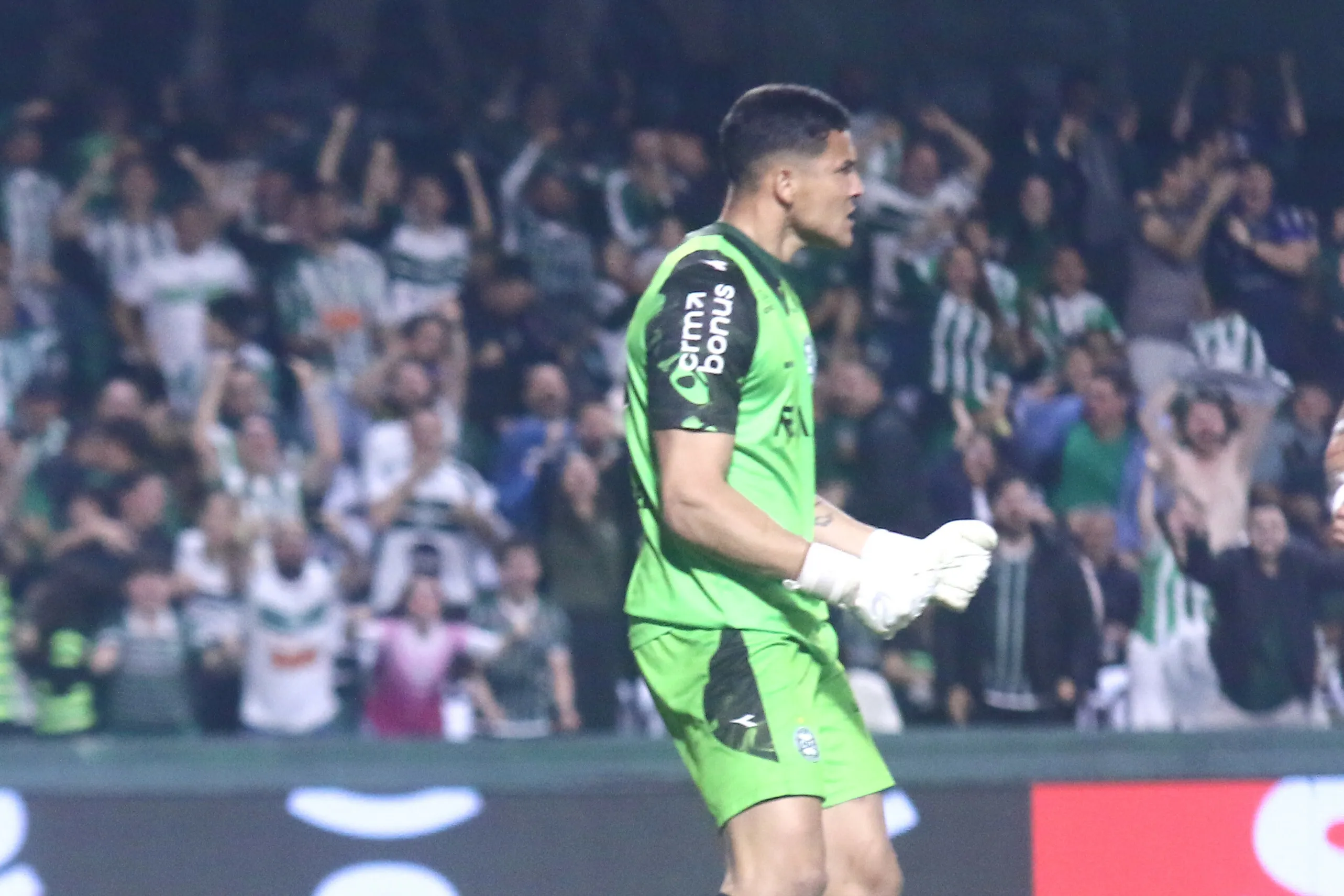 Pedro Rangel jogador do Coritiba durante partida contra o Novorizontino no estadio Couto Pereira pelo campeonato Brasileiro B 2025. Foto: Gabriel Machado/AGIF