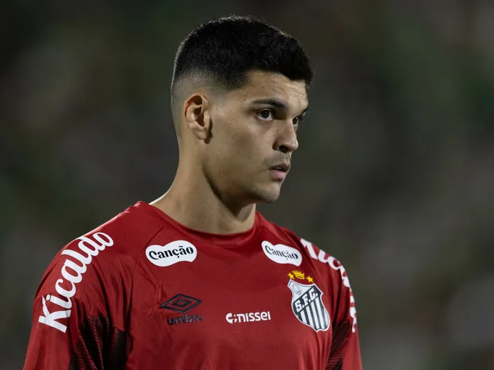 Brazão confirma oferta do Besiktas, mas Mattos descarta saída do goleiro