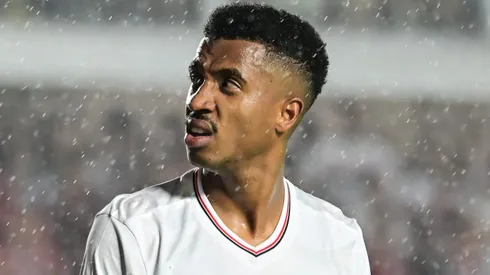 Marcos Antônio durante confronto contra o Internacional no Campeonato Brasileiro de 2025.