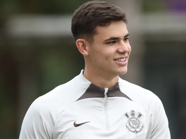 Moscardo revela preferência pelo Corinthians em volta ao Brasil