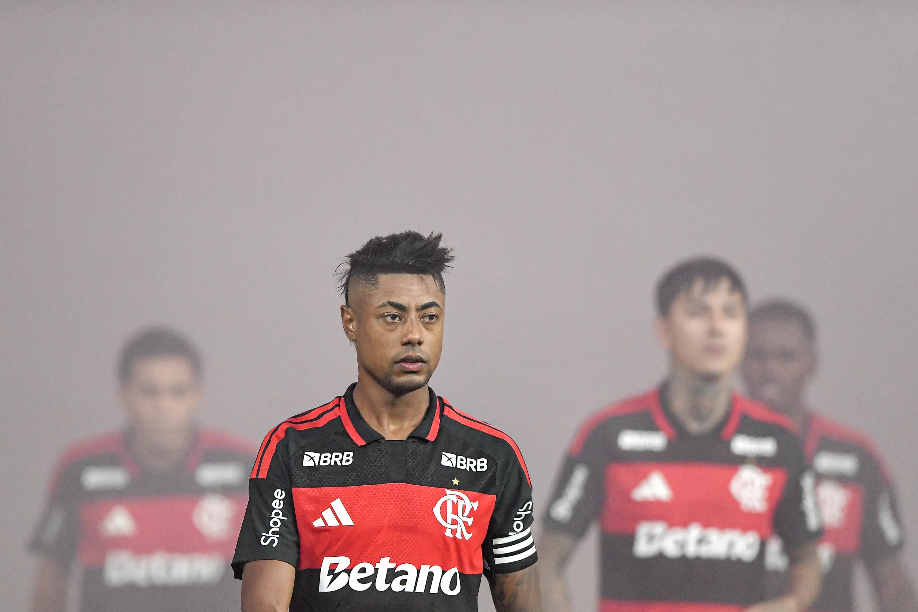 RJ – RIO DE JANEIRO – 21/01/2026 – CARIOCA 2026, FLAMENGO X VASCO – Bruno Henrique jogador do Flamengo durante partida contra o Vasco no estadio Maracana pelo campeonato Carioca 2026. Foto: Thiago Ribeiro/AGIF