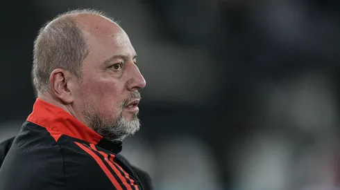Alessandro Barcellos presidente do Internacional durante partida contra o Botafogo no estádio Engenhão pelo campeonato Brasileiro A 2025. Foto: Thiago Ribeiro/AGIF