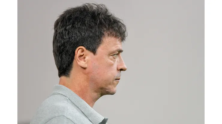 Fernando Diniz tecnico do Vasco durante partida contra o Flamengo no estadio Maracana pelo campeonato Carioca 2026. Foto: Thiago Ribeiro/AGIF