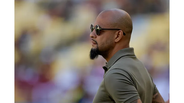 Felipe Melo ex-jogador do Fluminense antes da partida contra o Botafogo no estadio Maracana pelo campeonato Carioca 2024. Foto: Thiago Ribeiro/AGIF