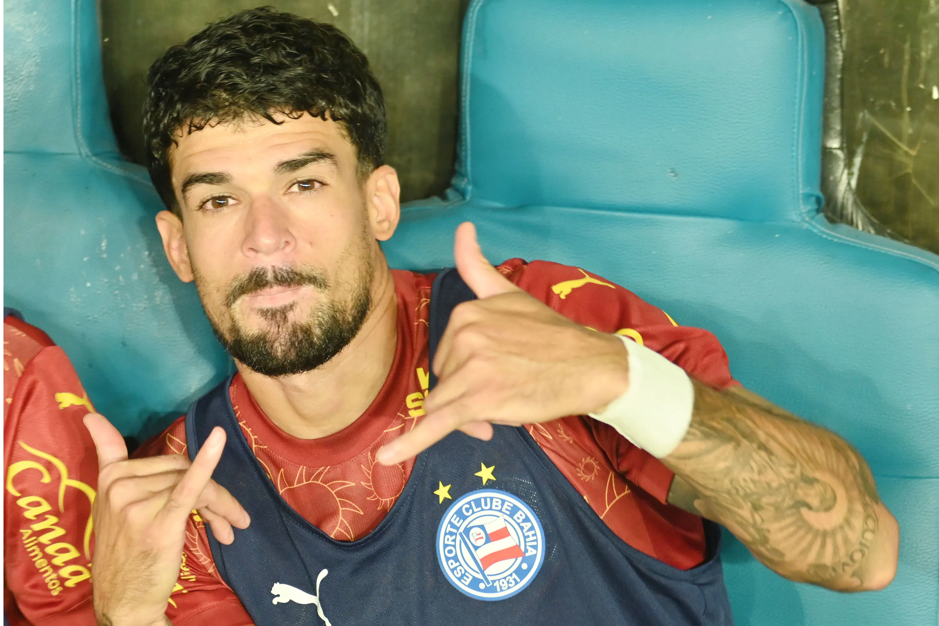 Cauly, jogador do Bahia, durante partida contra o Ceara no estadio Fonte Nova pelo campeonato Copa Do Nordeste 2025. Foto: Walmir Cirne/AGIF