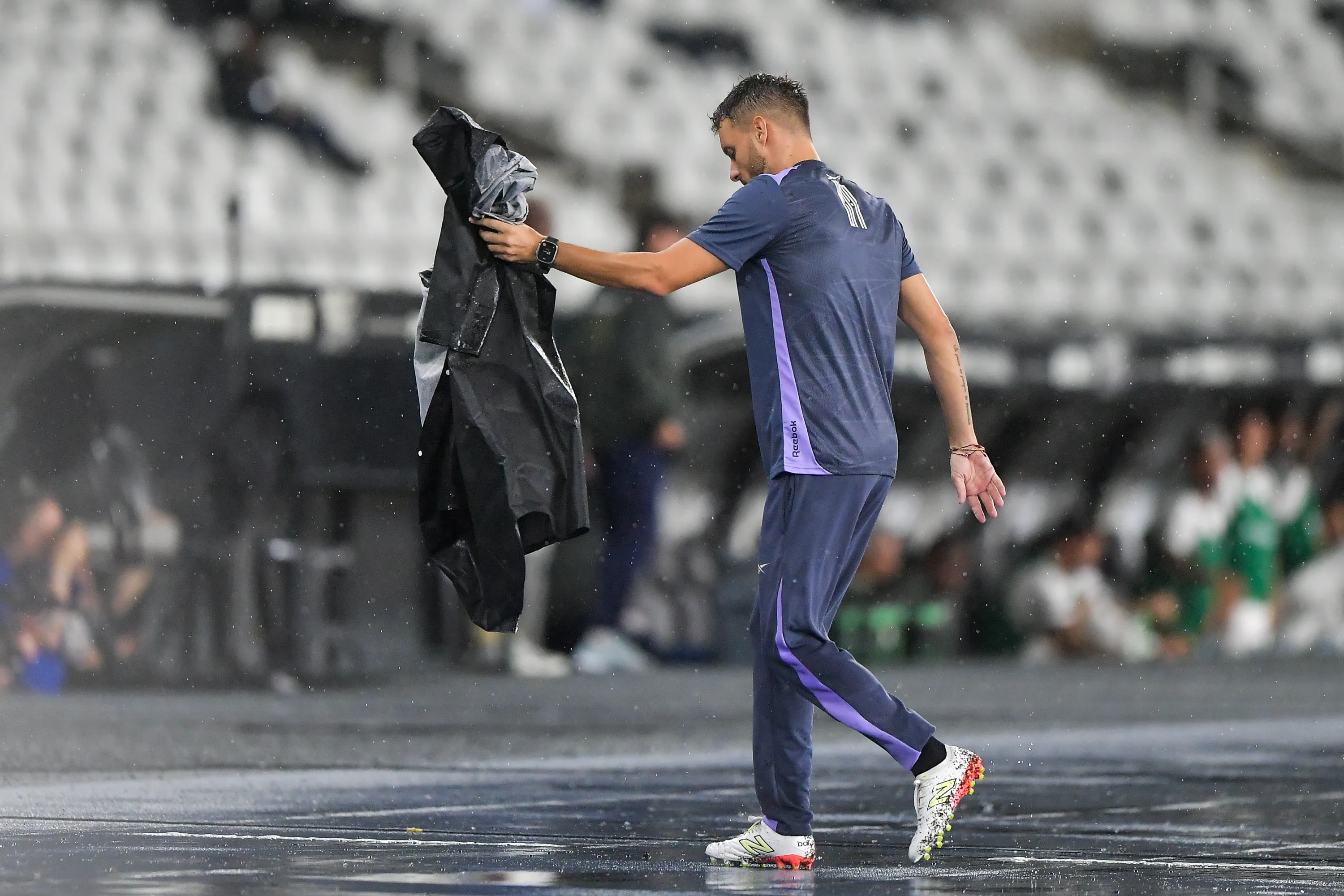 Martin Anselmi tecnico do Botafogo durante partida contra o Fluminense no estadio Engenhao pelo campeonato Carioca 2026. Foto: Thiago Ribeiro/AGIF
