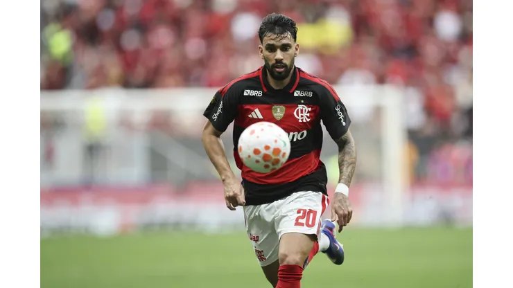 DF - BRASILIA - 01/02/2026 - SUPER COPA DO REI 2026, FLAMENGO X CORINTHIANS - Lucas Paqueta jogador do Flamengo durante partida contra o Corinthians no estadio Mane Garrincha pelo campeonato Super Copa Do Rei 2026. Foto: Mateus Bonomi/AGIF