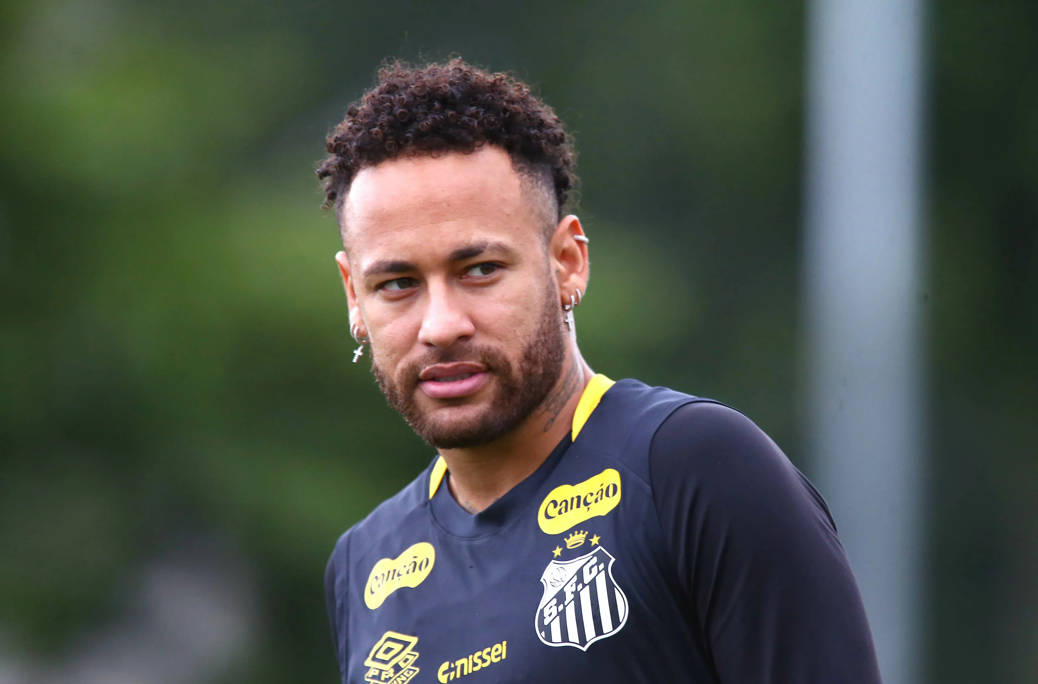 Neymar não deve jogar contra o São Paulo – Foto: Mauricio De Souza/AGIF.