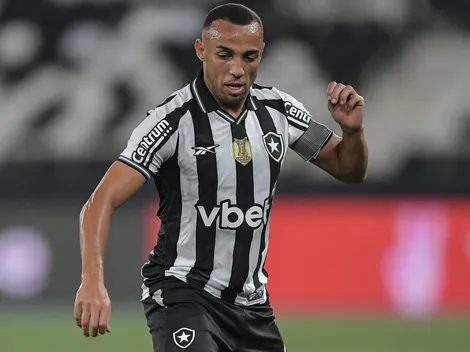 Marçal sofre estiramento no joelho e preocupa o Botafogo