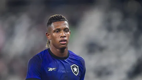 Danilo jogador do Botafogo durante partida contra o Bangu no estádio Engenhão pelo campeonato Carioca 2026. Foto: Thiago Ribeiro/AGIF