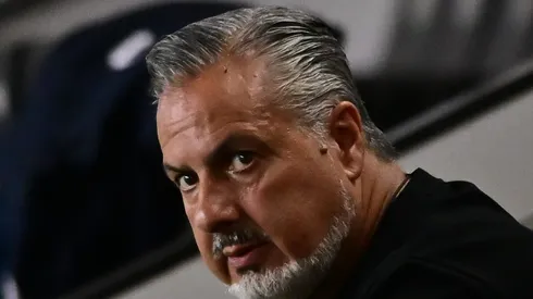 Jose Fernando Rodrigues Boto, diretor de futebol do Flamengo durante partida contra o Sao Paulo no estadio Vila Belmiro pelo campeonato Brasileiro A 2025. Foto: Jota Erre/AGIF