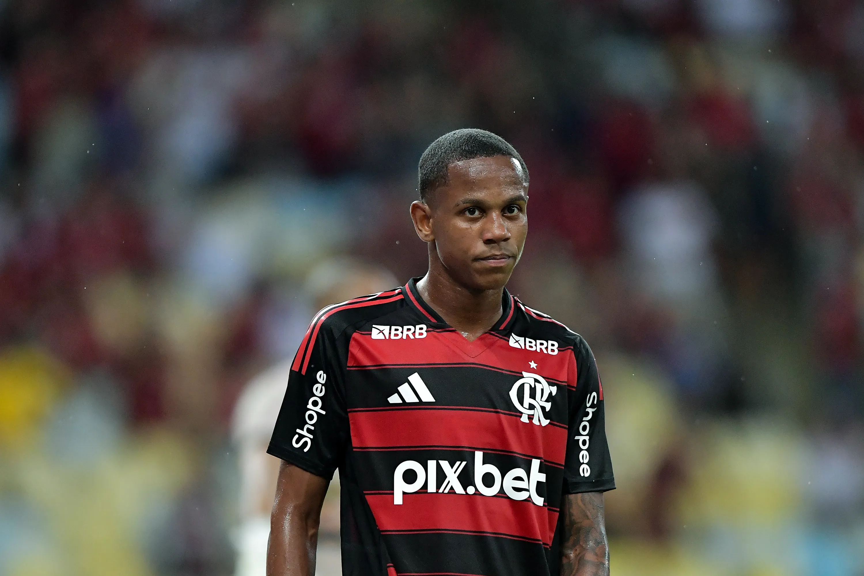 Wallace Yan jogador do Flamengo durante partida contra o Sampaio Correa no estadio Maracana pelo campeonato Carioca 2025. Foto: Thiago Ribeiro/AGIF