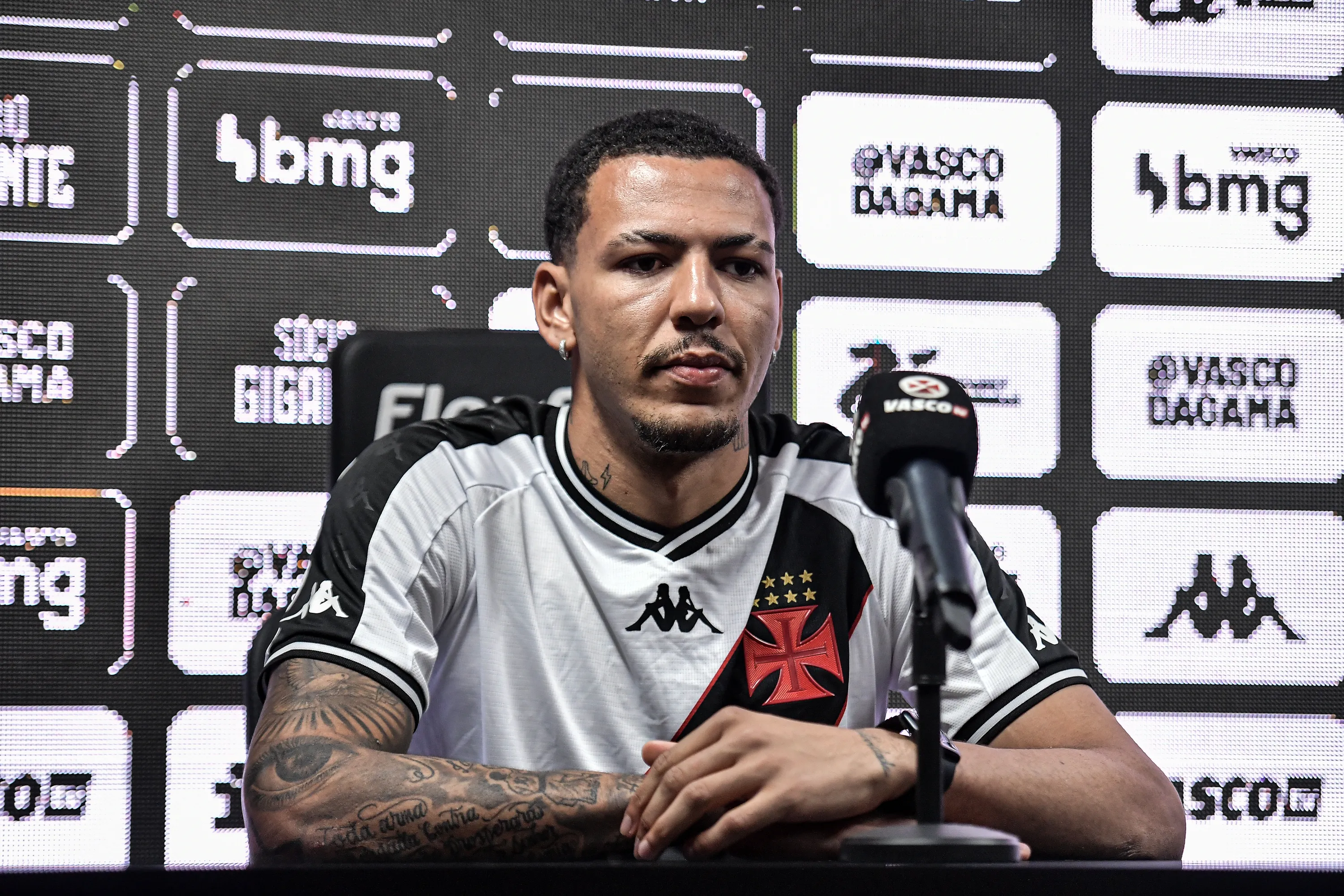 Clayton foi negociado com o Rio Ave – Foto: Thiago Ribeiro/AGIF.