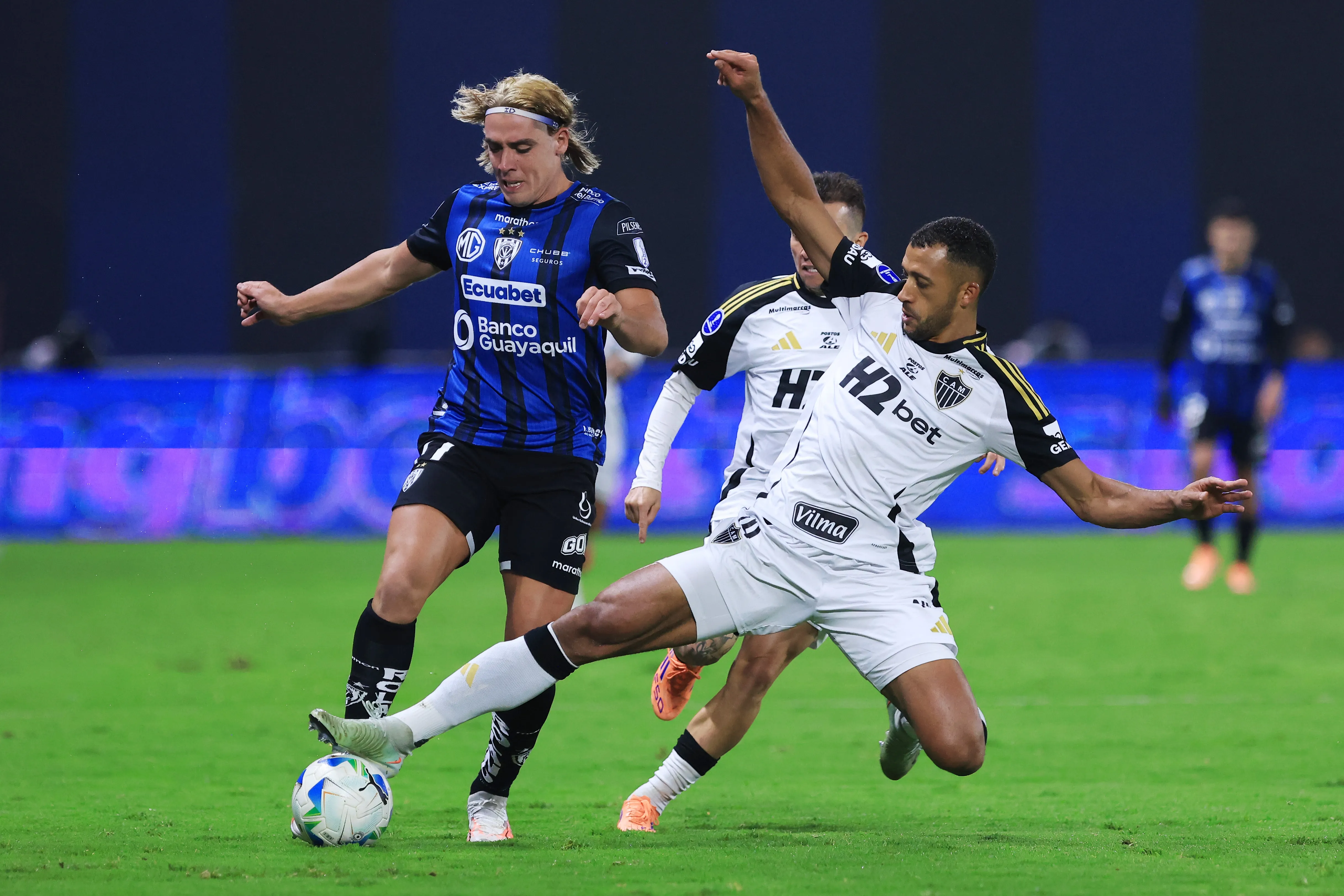 Claudio Spinelli pelo Independiente del Valle em confronto com o Atlético-MG. (Photo by Franklin Jacome/Getty Images)