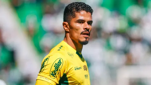 Lucas Ramon durante confronto entre Juventude e Mirassol no Brasileirão de 2025.