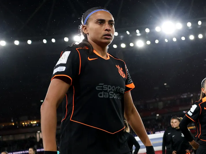 exalta luta do Corinthians contra o Arsenal no Mundial Feminino