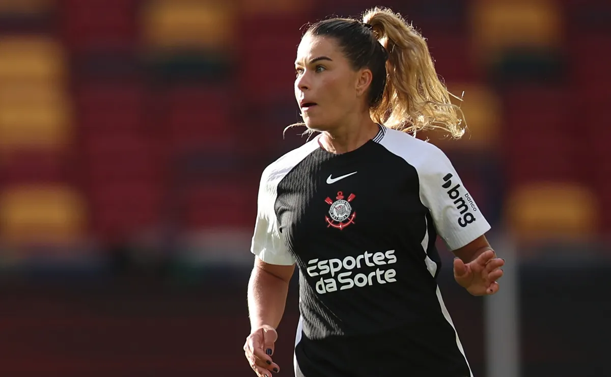Tamires, lateral do Corinthians, avalia impacto do Mundial Feminino