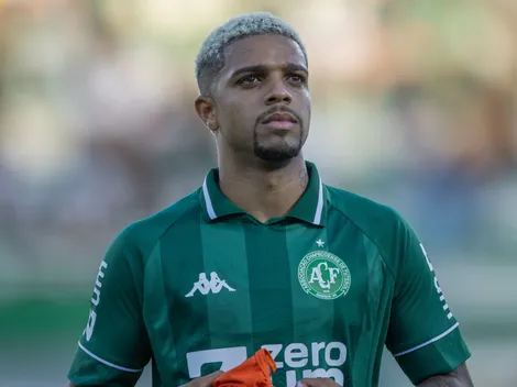 Robert, da Chapecoense, sofre lesão grave no joelho