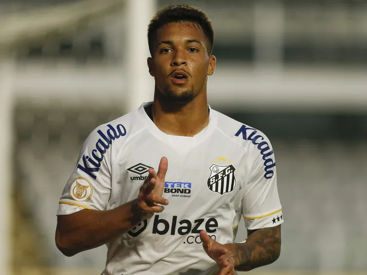 Torcida do Flamengo cresce pedidos pela contratação de Marcos Leonardo