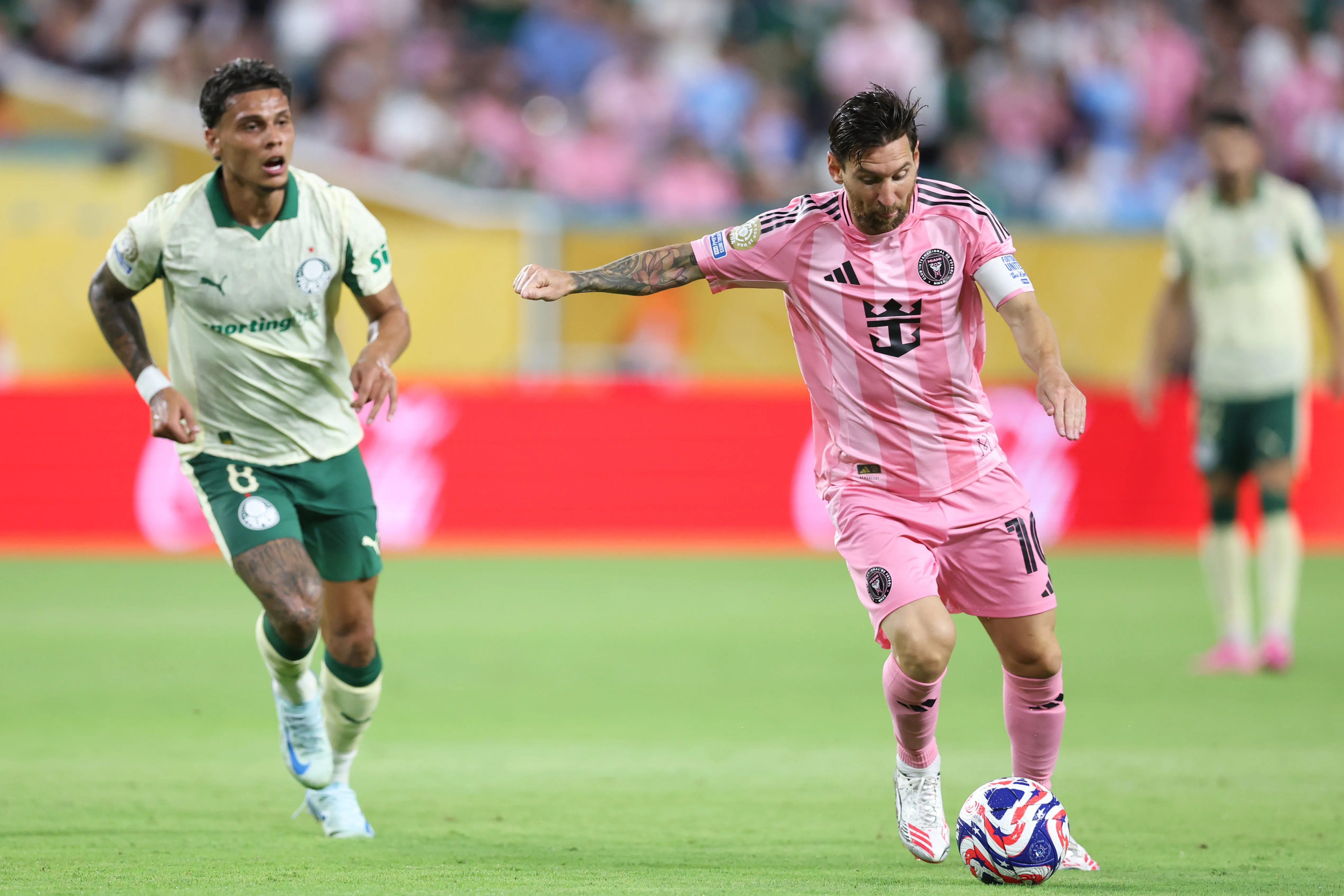 Lionel Messi em confronto diante do Palmeiras. (Photo by Megan Briggs/Getty Images)